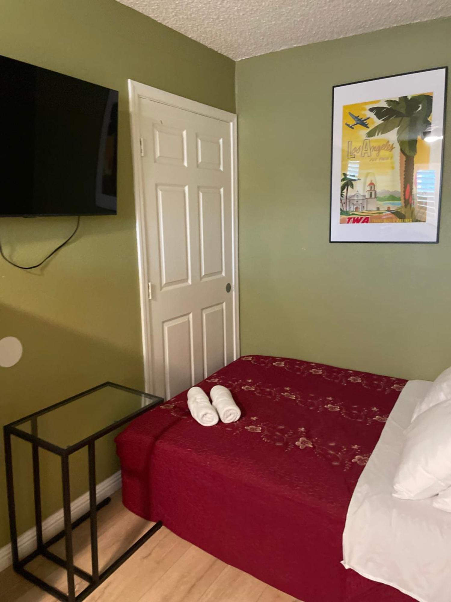 Private Room In Los Angeles With Ac, Strong Wifi, Smart Tv, Work Desk Near Sofi Stadium Esterno foto
